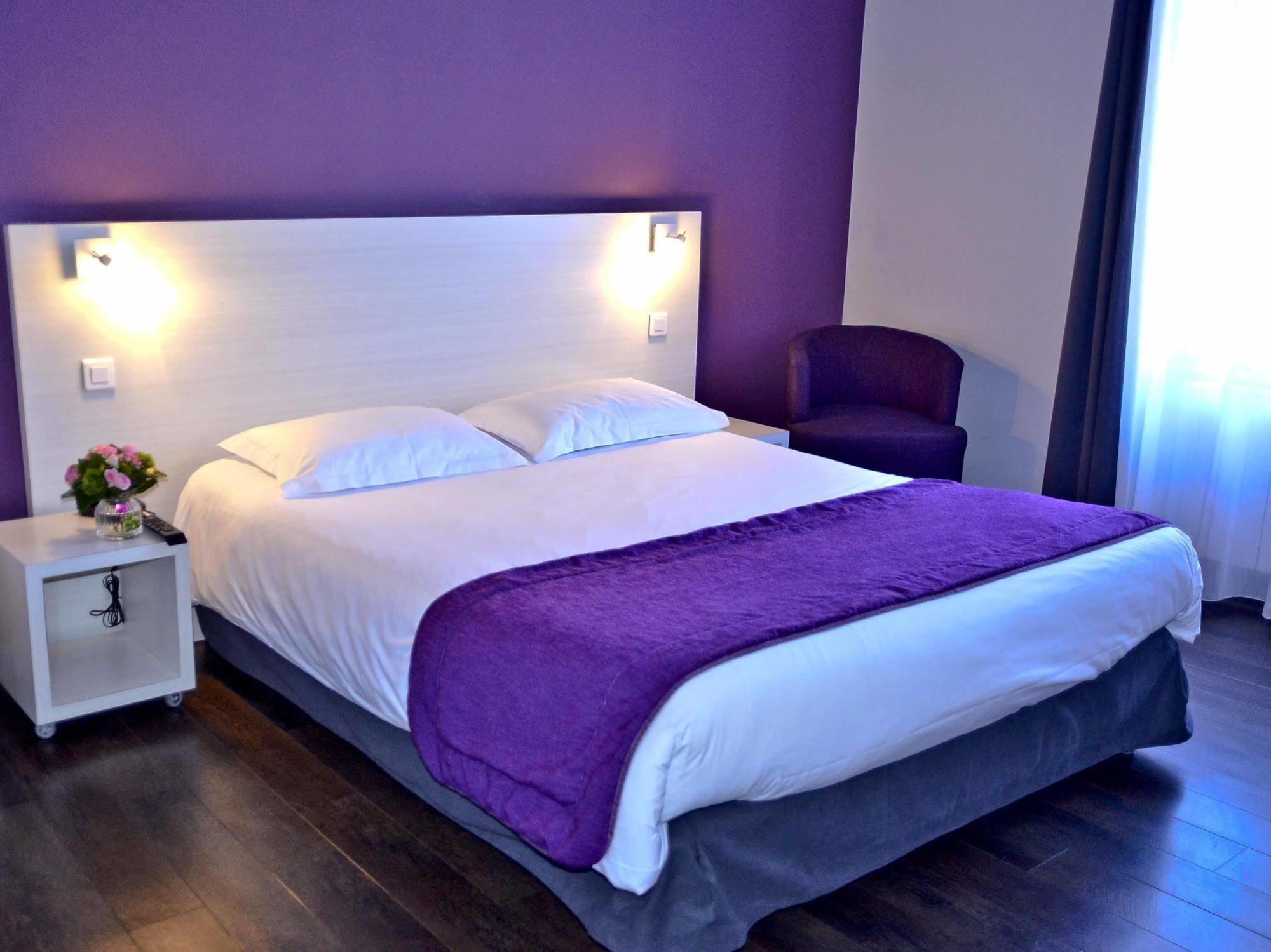 Hotel Le Comty Feurs 외부 사진