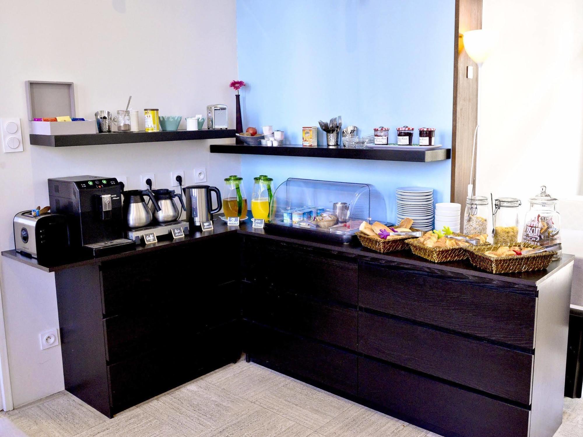 Hotel Le Comty Feurs 외부 사진